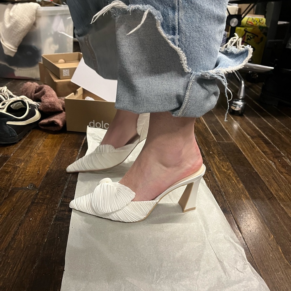 Dolce Vita Neviah Sandal, White
